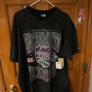 New Era Nwt Sacramento Kings Nba Team Logo Black Frosted T Shirt Mens